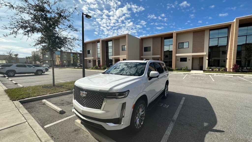 A Cadillac demorou, mas entrou no mercado de SUVs