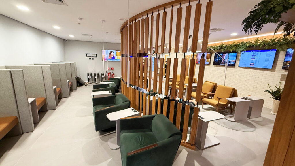 O atributo alt desta imagem está vazio. O nome do arquivo é BradescoLoungeCuritiba-19-1024x576.jpg