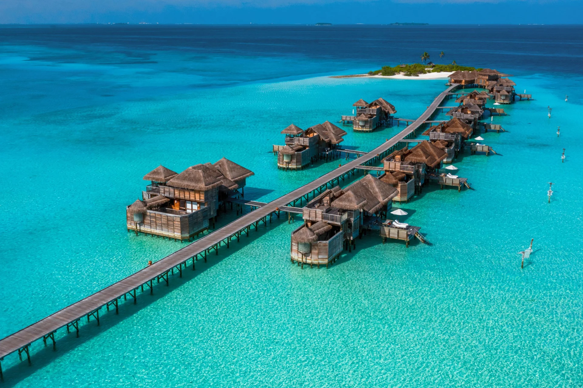 Vista aérea dos bangalôs do Gili Lankanfushi