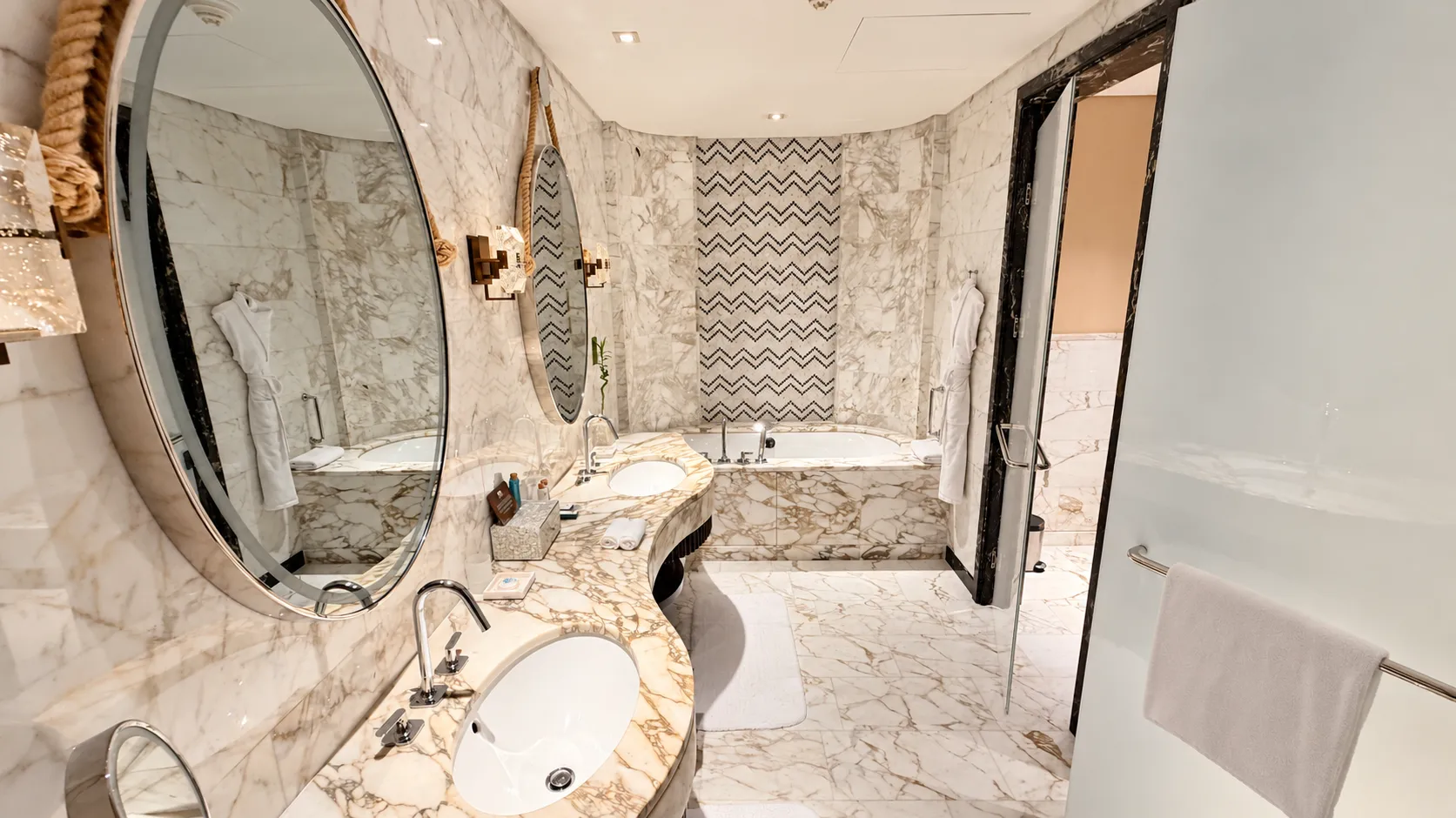 Banheiro do Mandarin Oriental, Doha